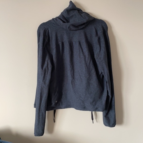 Lululemon teal wrap/sweater - Picture 2 of 5